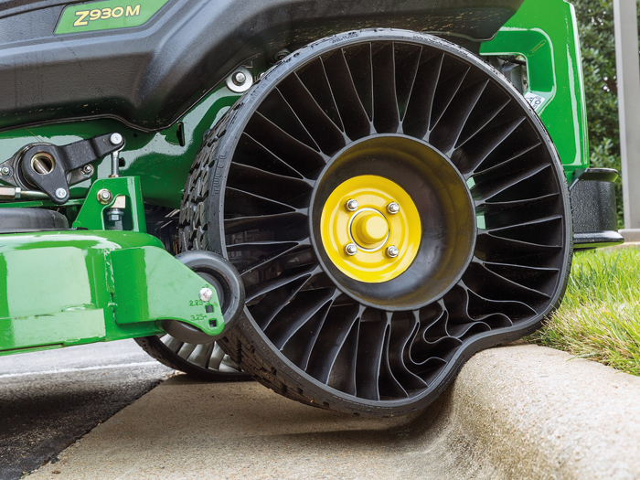 Michelin-Tweel-Airless-Tires-by-Michelin1.jpg