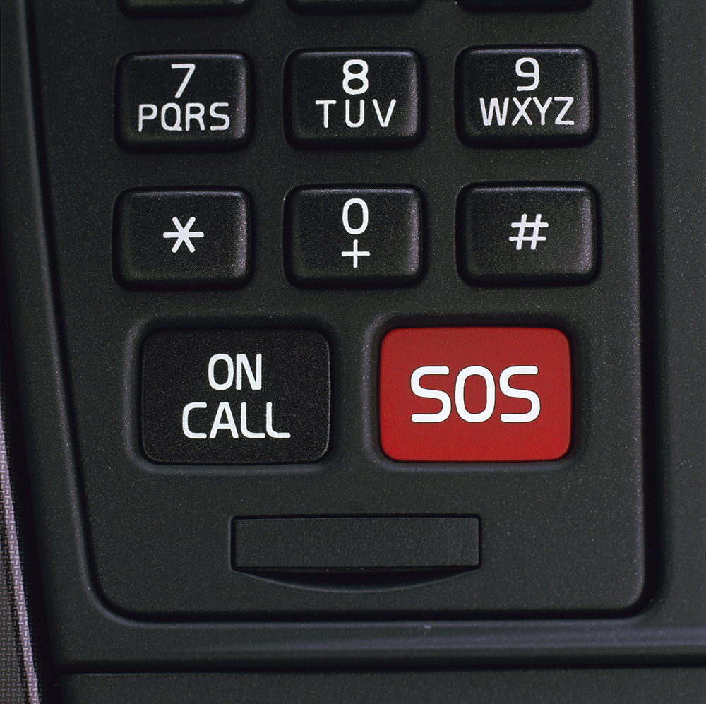 8227_Volvo_XC70_Volvo_On_Call.jpg